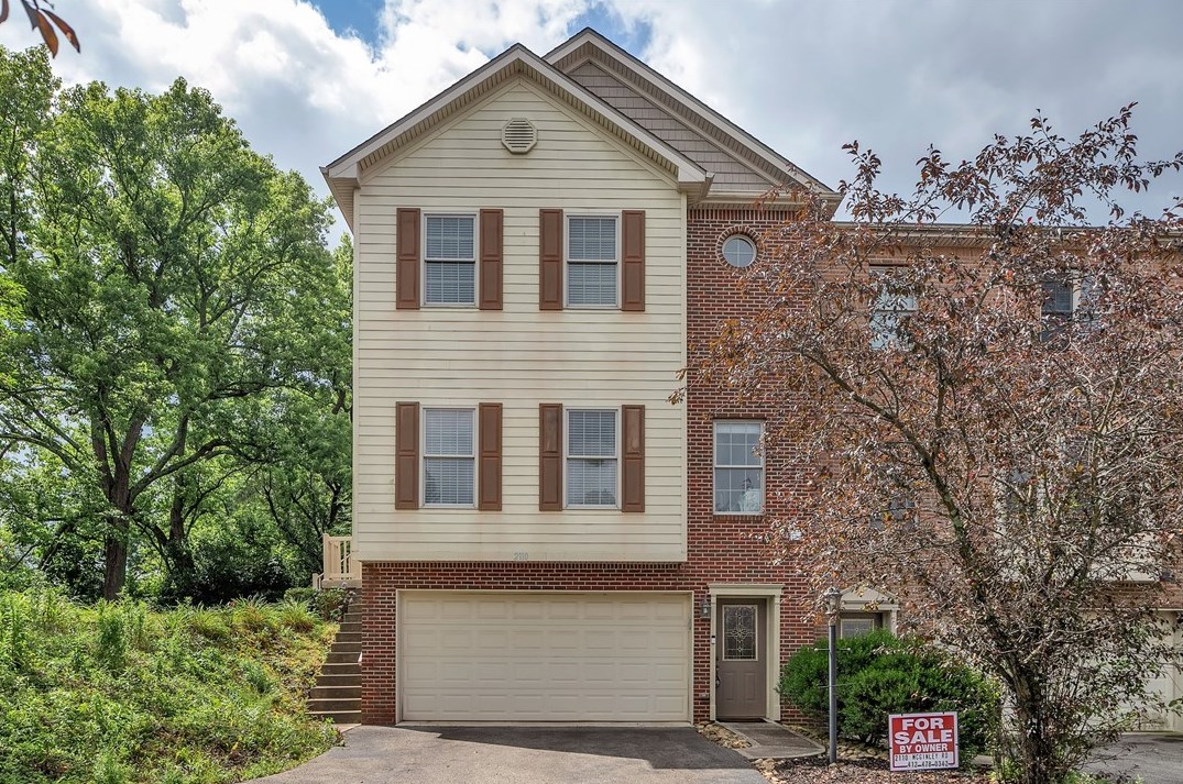 2110 Mcginley Rd, Monroeville, PA 15146