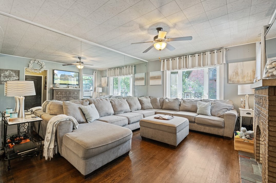 1304 Grandview Ave, Glenshaw, PA 15116
