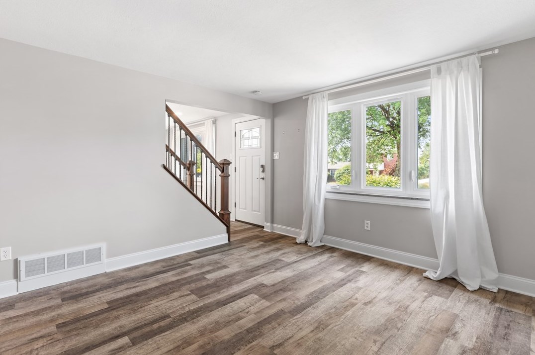 5550 Glass Rd, Pittsburgh PA  15205-9433 exterior