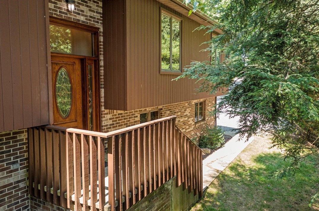 210 Arner Rd, Freeport, PA 16229