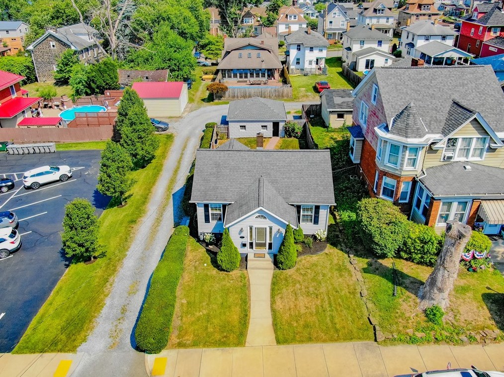 417 Holmes Ave, Baden, PA 15005