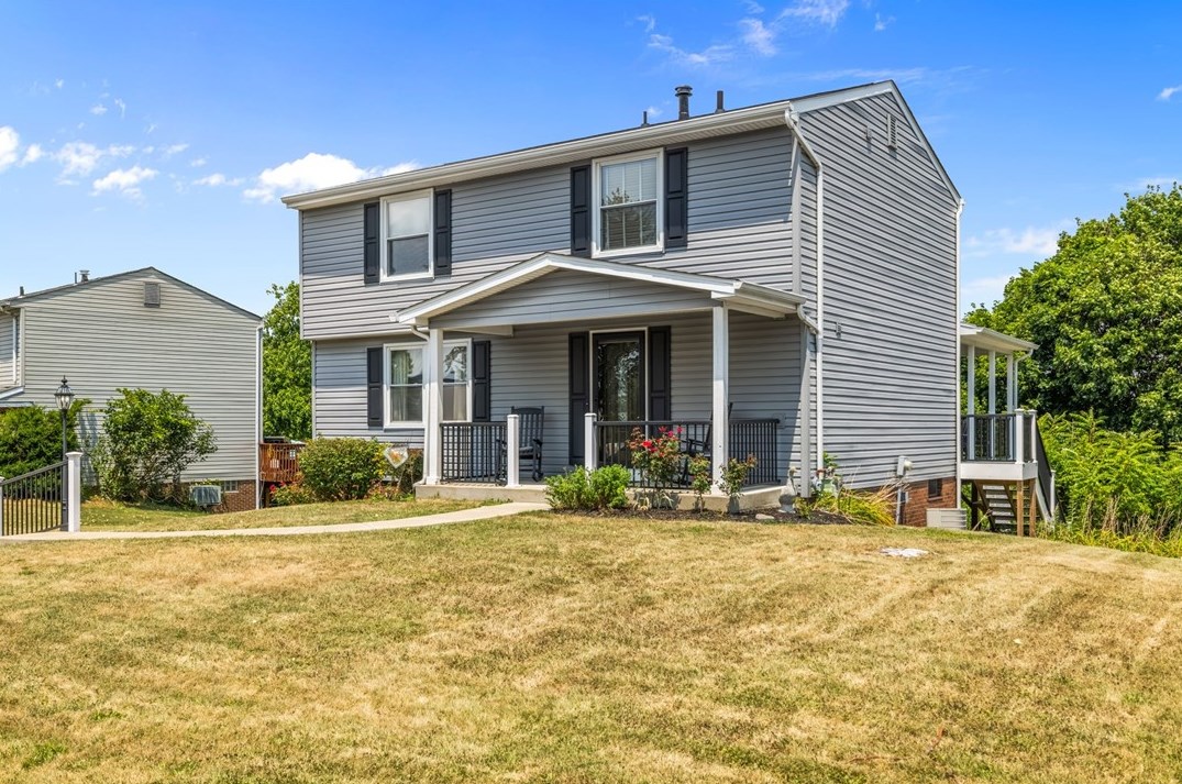 128 Scottsdale Dr, Moon Twp, PA 15108