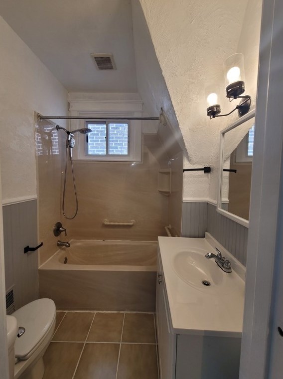 1907 Chislett St, Pittsburgh PA 15206-1041 exterior