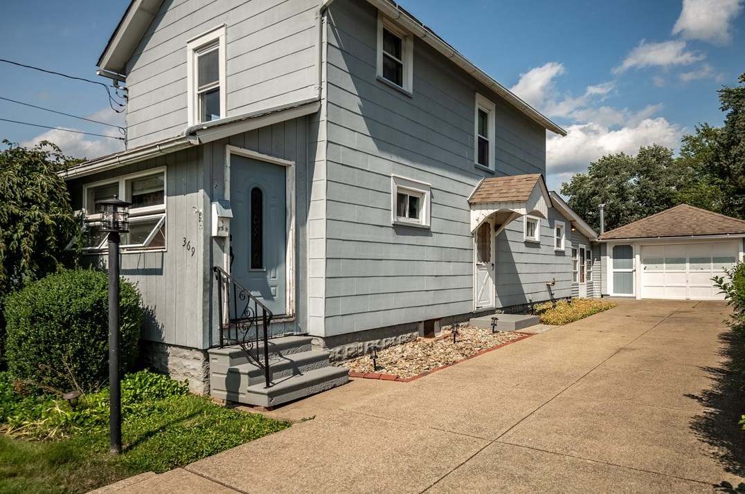 369 S 8th St, Hermitage, PA 16150