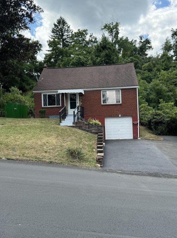 1216 Universal Rd, Pittsburgh, PA 15235