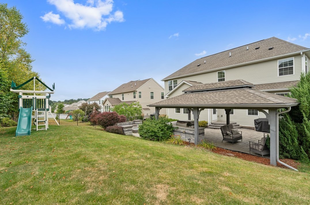 2026 Eagle Ridge Dr, Valencia, PA 16059