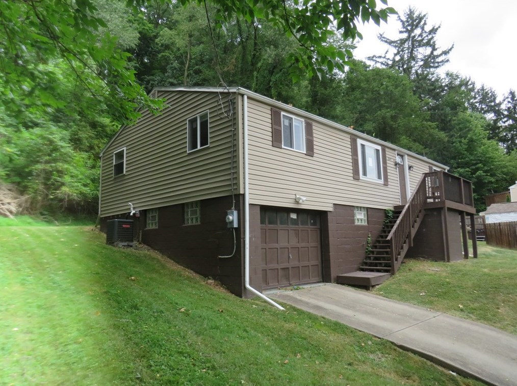 8545 Wittmer Rd, Pittsburgh, PA 15237-4140