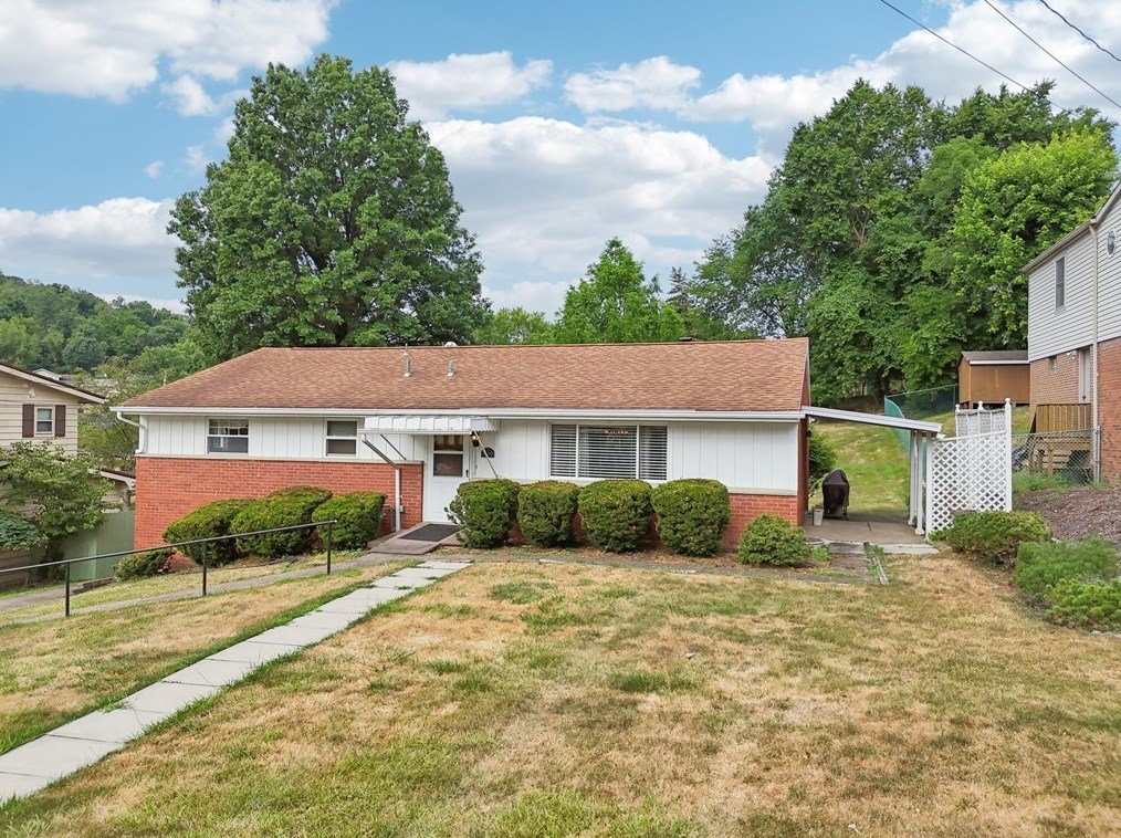 277 Trinity Dr, Washington, PA 15301