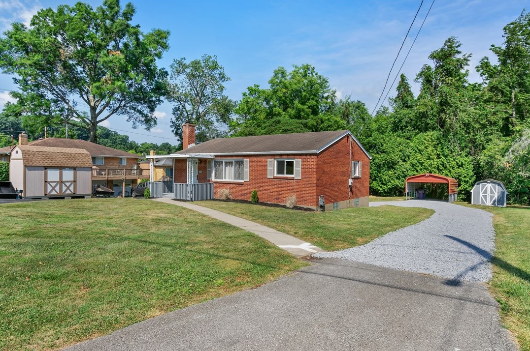 105 Leroy St, Pittsburgh, PA 15239