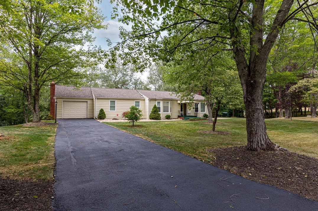 508 Laurel Dr, Canonsburg, PA 15317