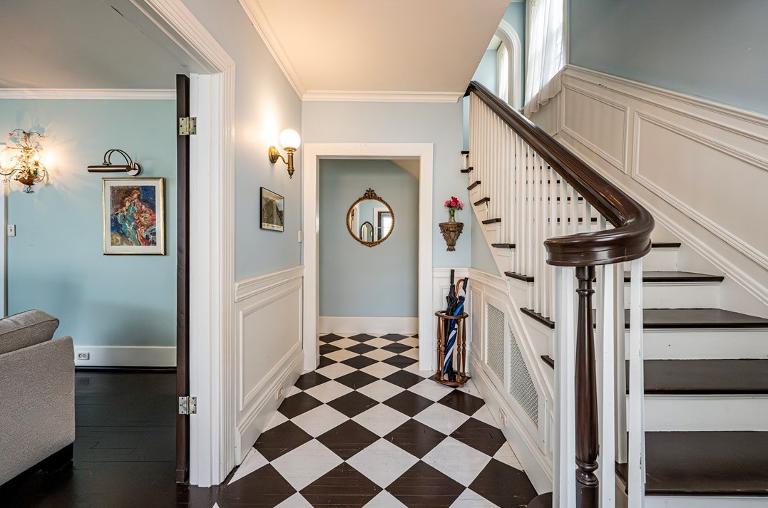 450 Main St, Greensburg PA 15601-1867 exterior