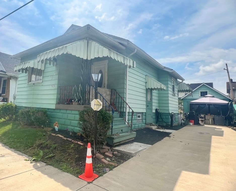1626 2nd St, New Brighton, PA 15066