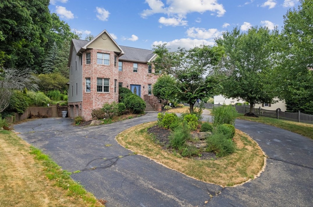 601 Waterdam Rd, Canonsburg, PA 15317