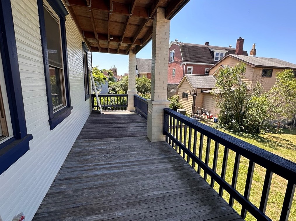 758 Beaver, Ambridge, PA 15003