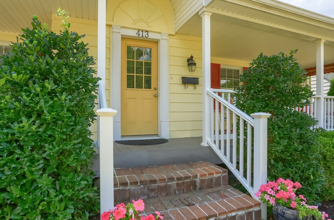 413 S High St, Zelienople, PA 16063