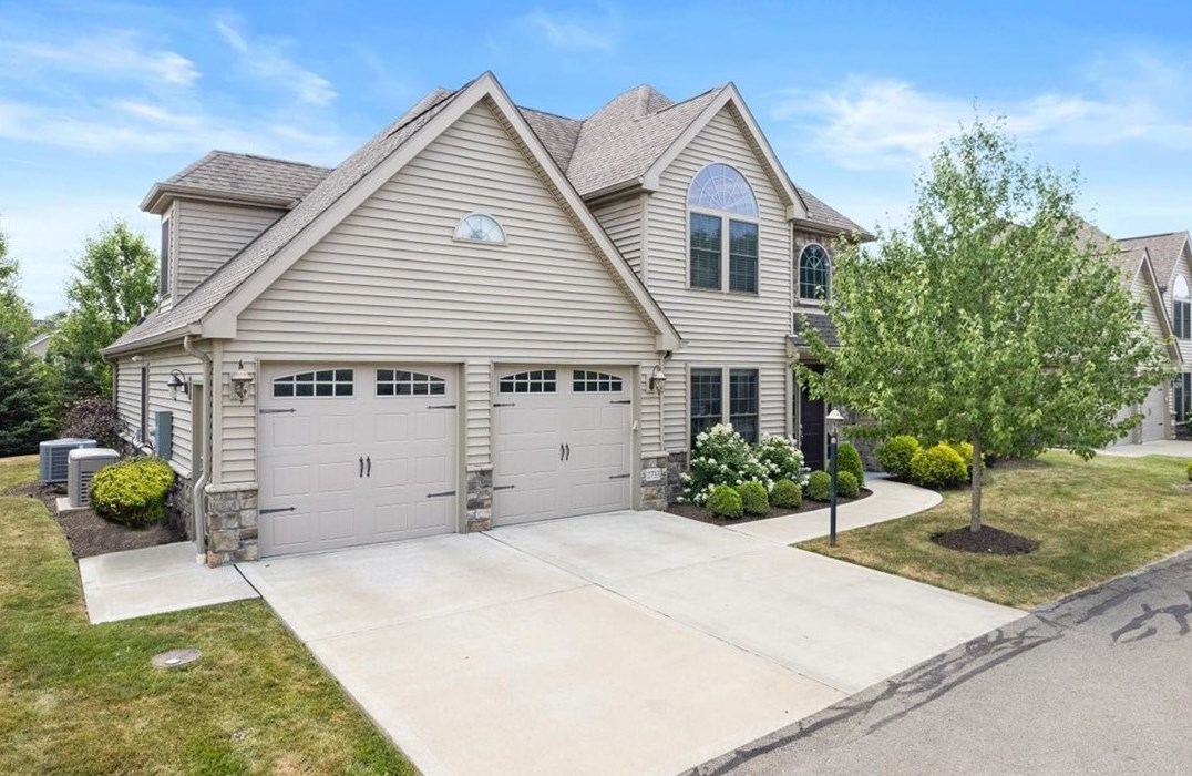 2733 Flat Stone Court, Gibsonia, PA 15044