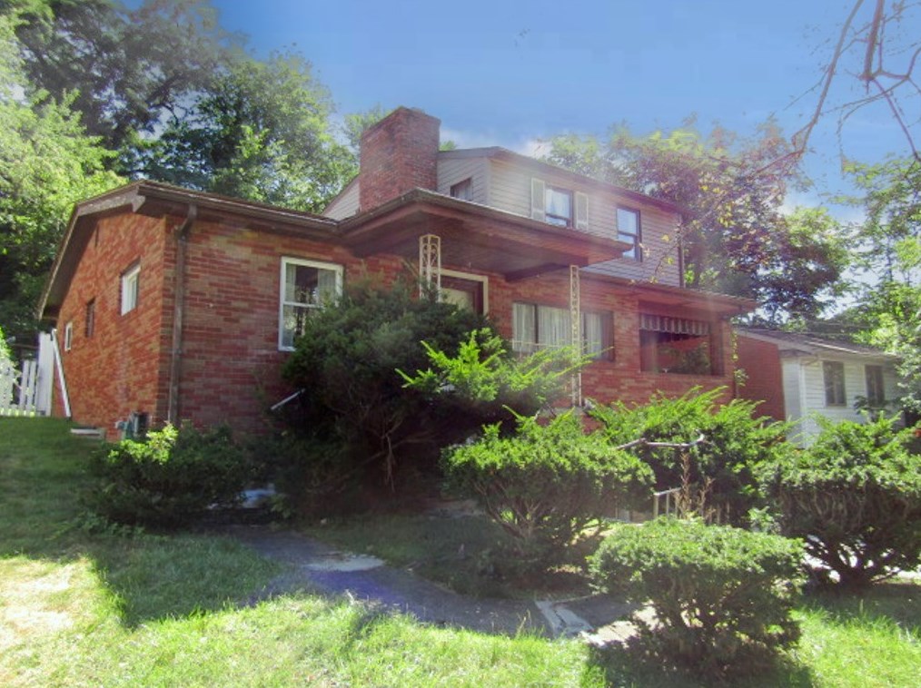 1656 Arnold St, Pittsburgh, PA 15205