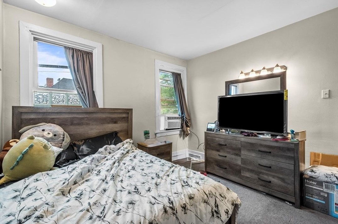 9929 Frankstown Rd, Pittsburgh PA 15235-3006 exterior