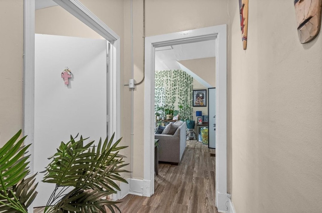 9929 Frankstown Rd, Pittsburgh PA 15235-3006 exterior