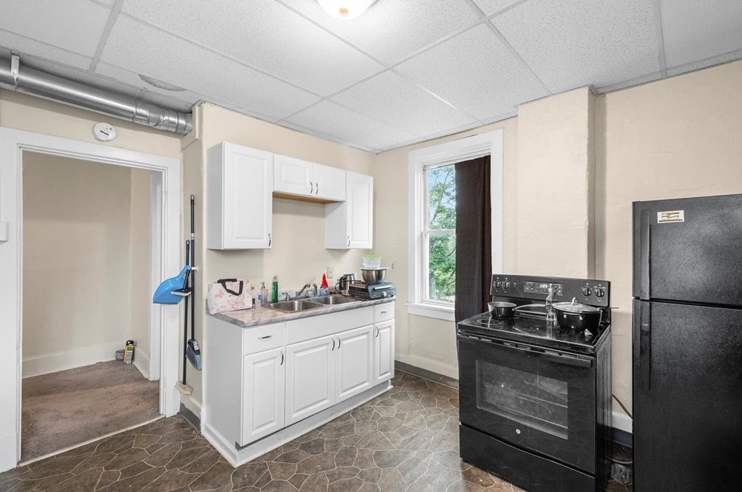 9929 Frankstown Rd, Pittsburgh PA 15235-3006 exterior