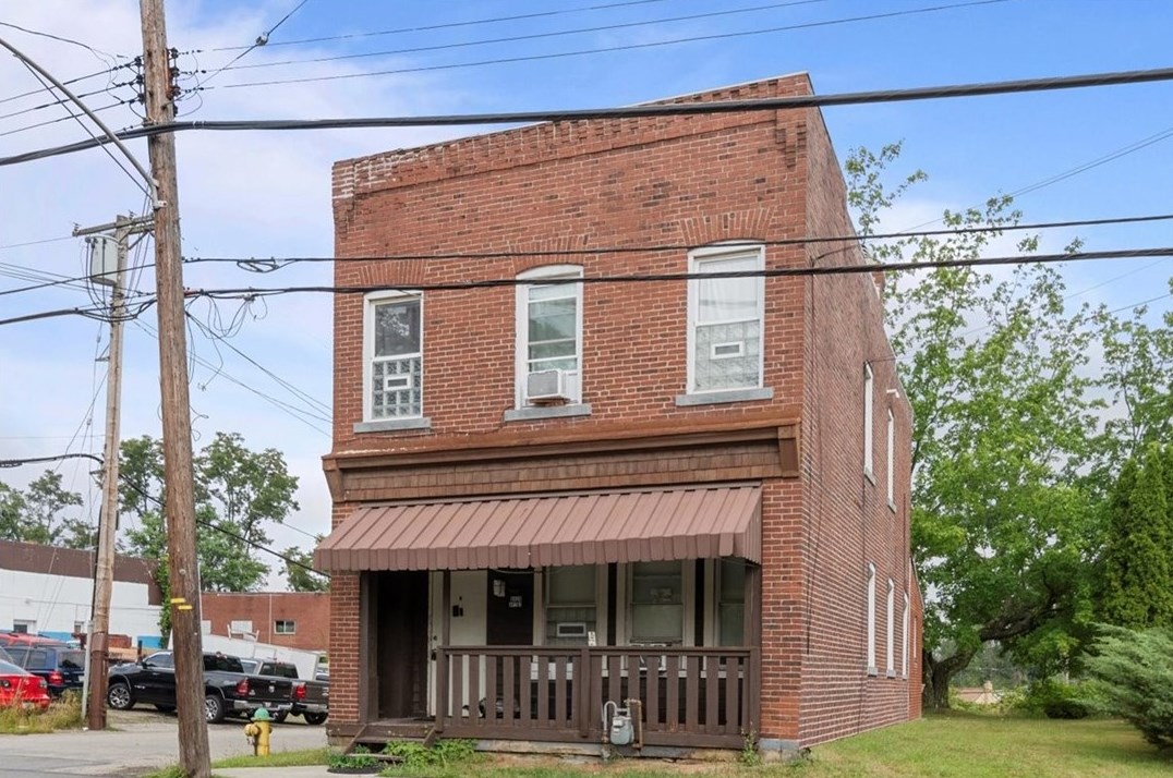 9929 Frankstown Rd, Pittsburgh PA 15235-3006 exterior