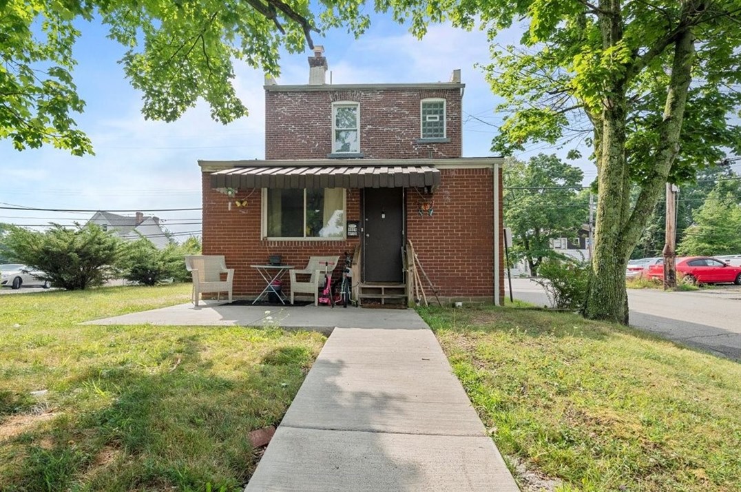 9929 Frankstown Rd, Pittsburgh PA 15235-3006 exterior