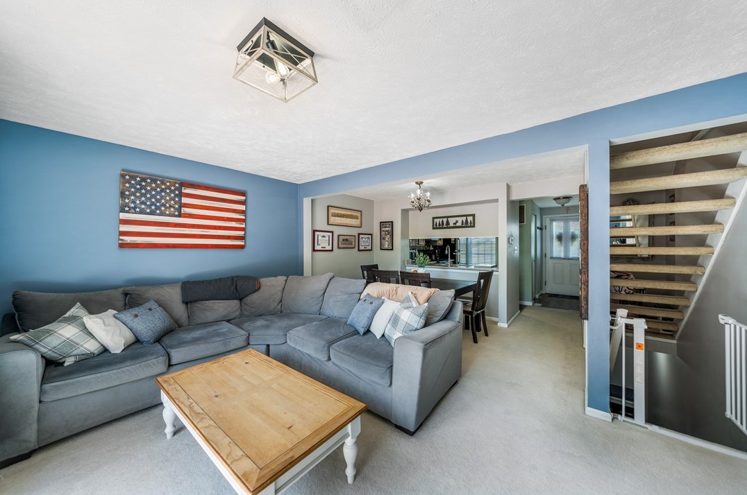 2539 Hawthorne Dr North, Noblestown, PA 15071