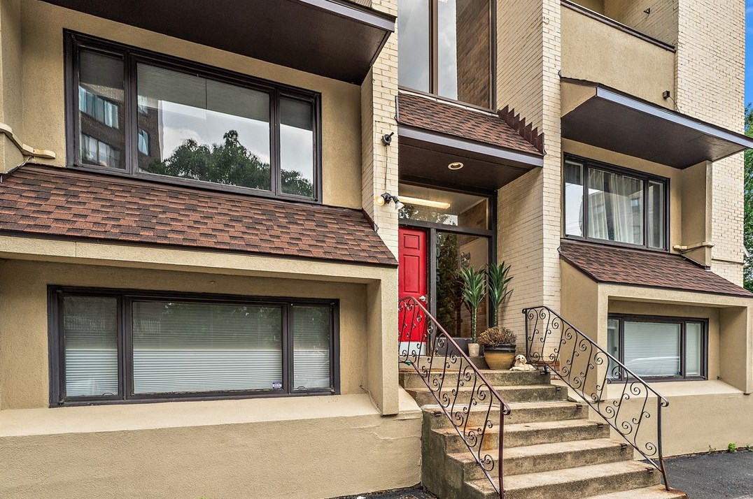 6015 Walnut St, Pittsburgh PA  15206-4255 exterior