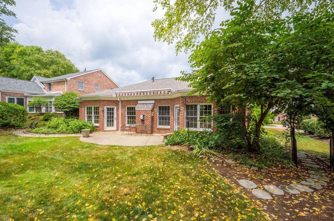 1402 Deep Wood, Pittsburgh, PA 15241