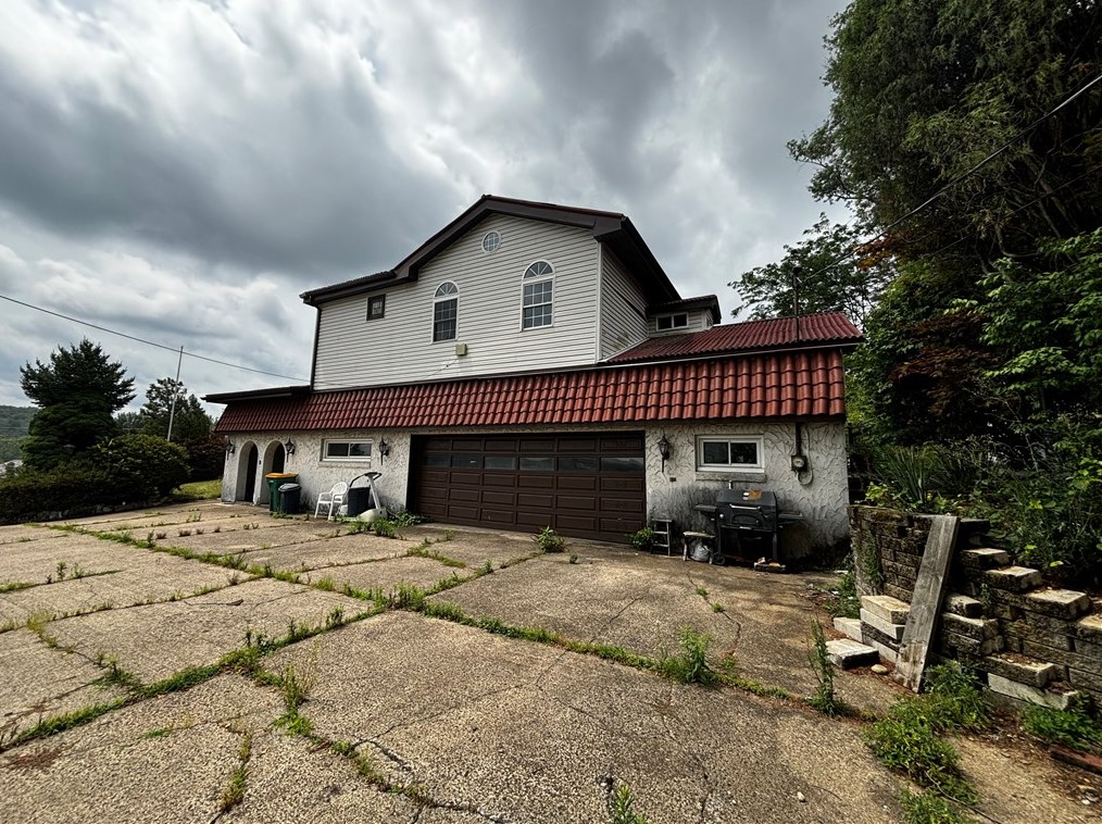 160 Mitchell Dr North, Canonsburg, PA 15317