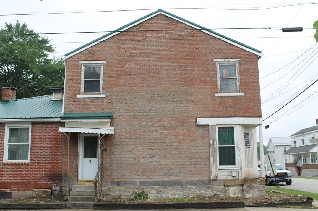 201 2nd St, Freeport, PA 16229