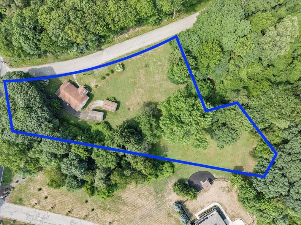 169 Sevin Rd, Sewickley, PA 15143