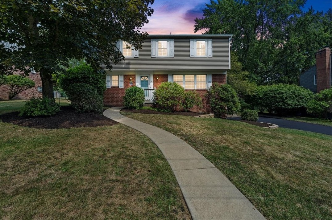 8868 Willoughby, Pittsburgh, PA 15237