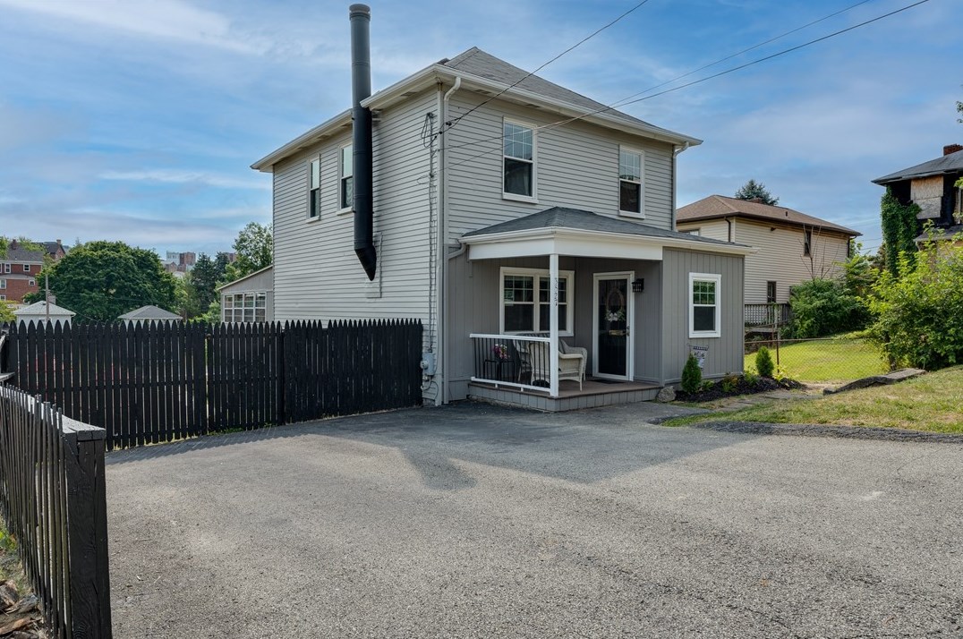 3527 Cambria St, Whitaker, PA 15120