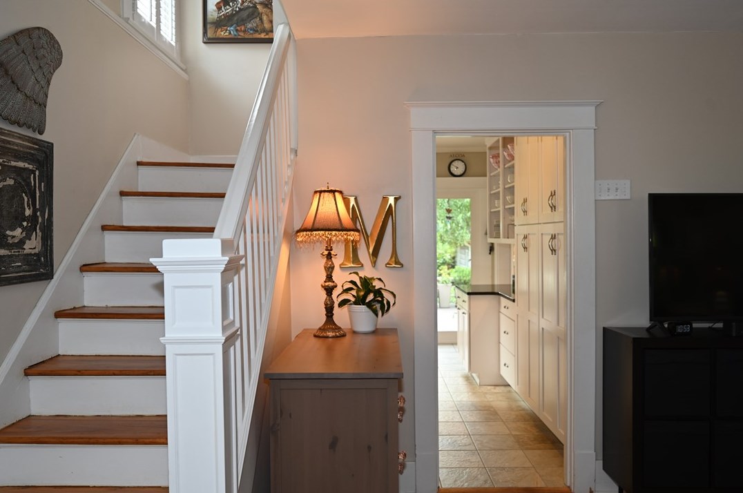 7432 Trevanion Ave, Pittsburgh PA 15218-1242 exterior