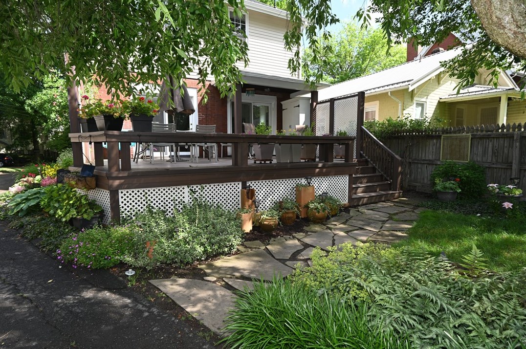 7432 Trevanion Ave, Pittsburgh PA 15218-1242 exterior