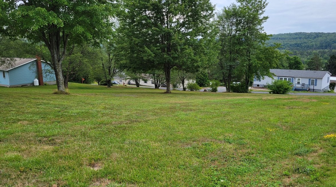 1033 2nd Ave, Central City, PA 15926