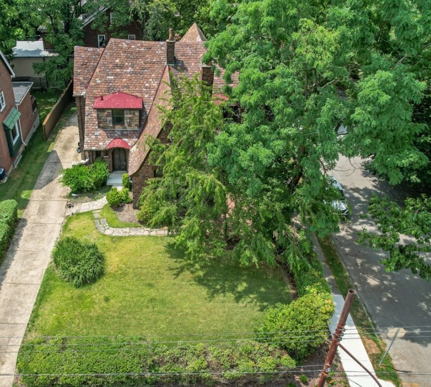 2762 Beechwood Blvd, Pittsburgh, PA 15217-2706