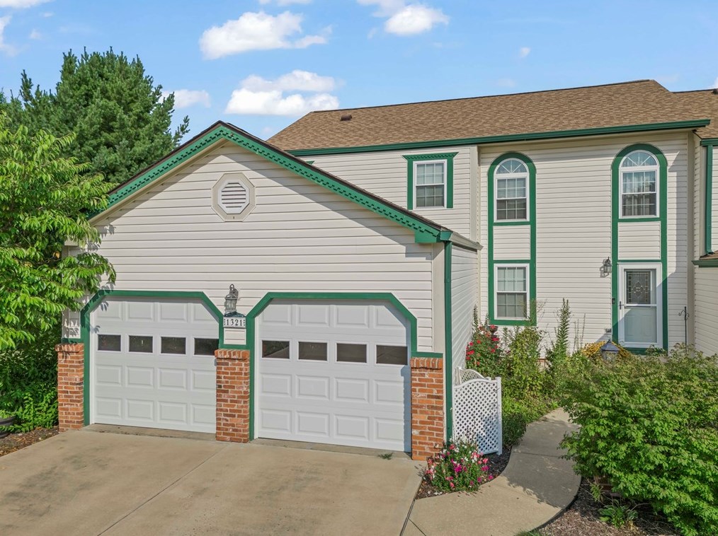 1321 Lexington Dr, Lawrence, PA 15055