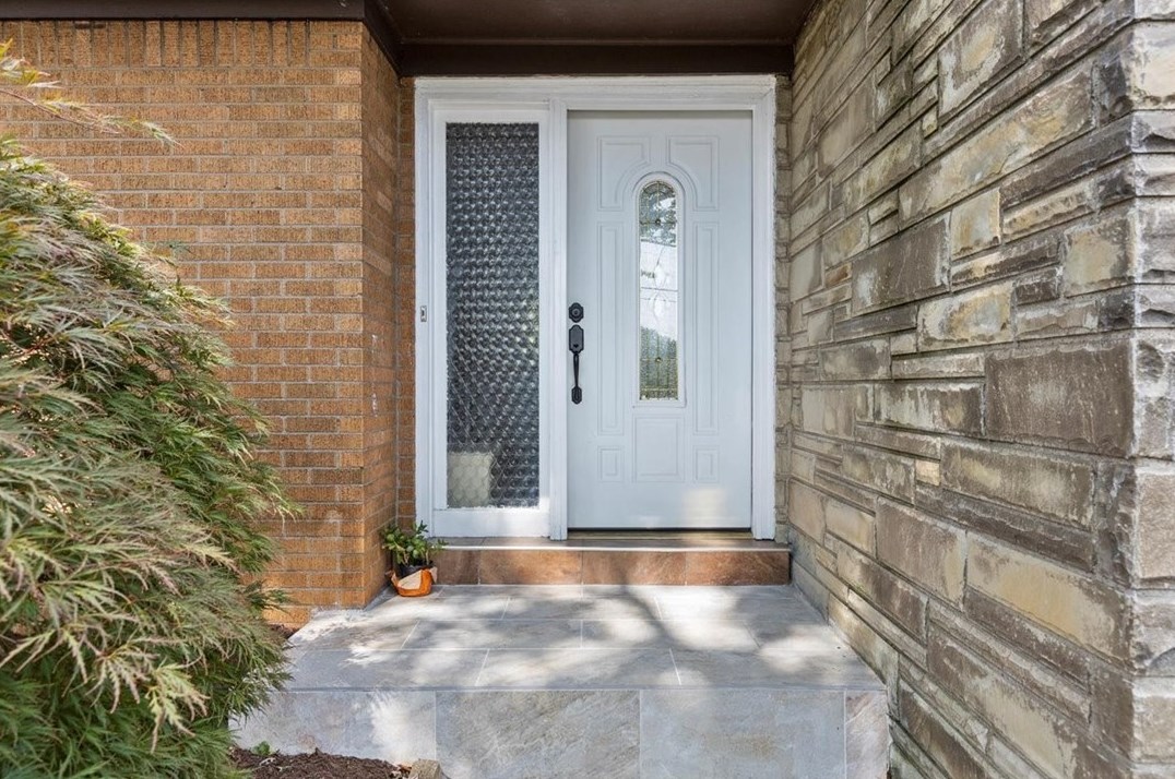 2470 Saunders Station Rd, Monroeville, PA 15146