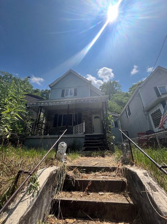 512 Glenn St, Wall, PA 15148