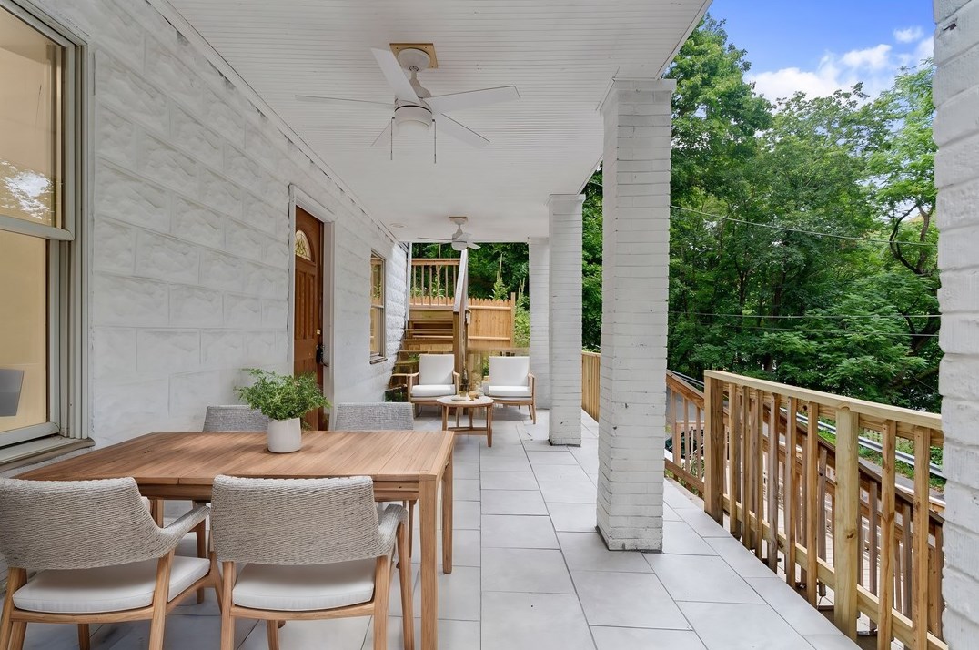 875 Dickson Rd, Sewickley, PA 15143