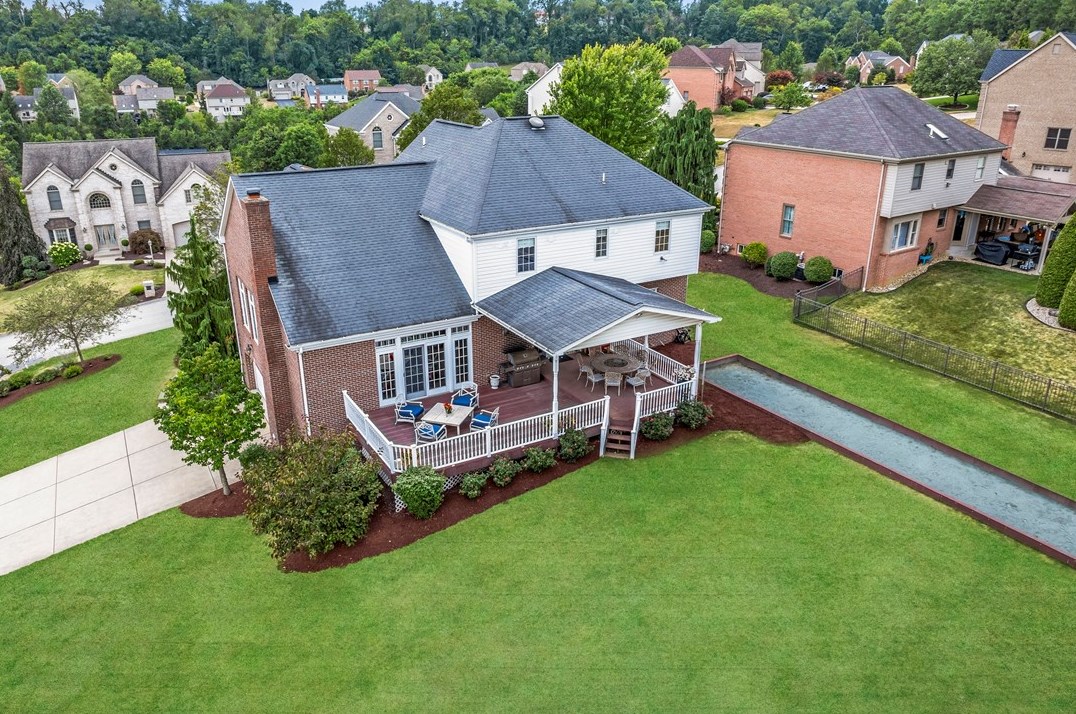 254 Village Dr North, Canonsburg, PA 15317