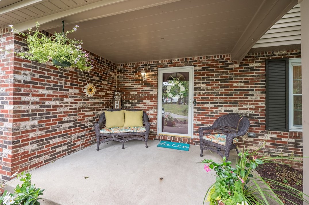 190 King Richard Dr, Canonsburg, PA 15317