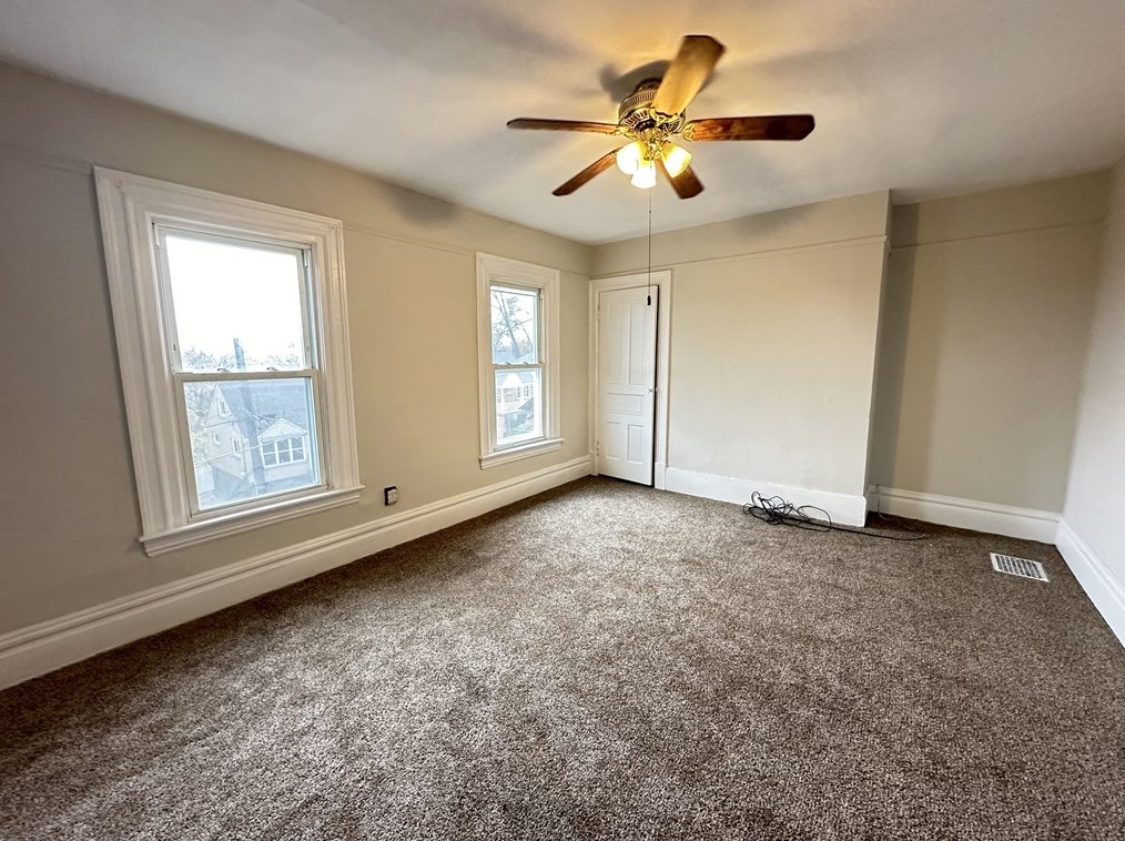 301 Kathleen St, Pittsburgh, PA 15211