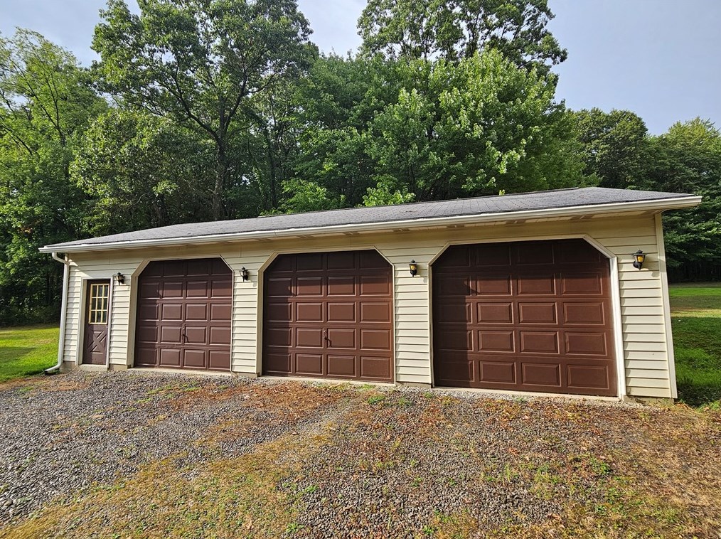 354 Thompson Rd, Chicora, PA 16025