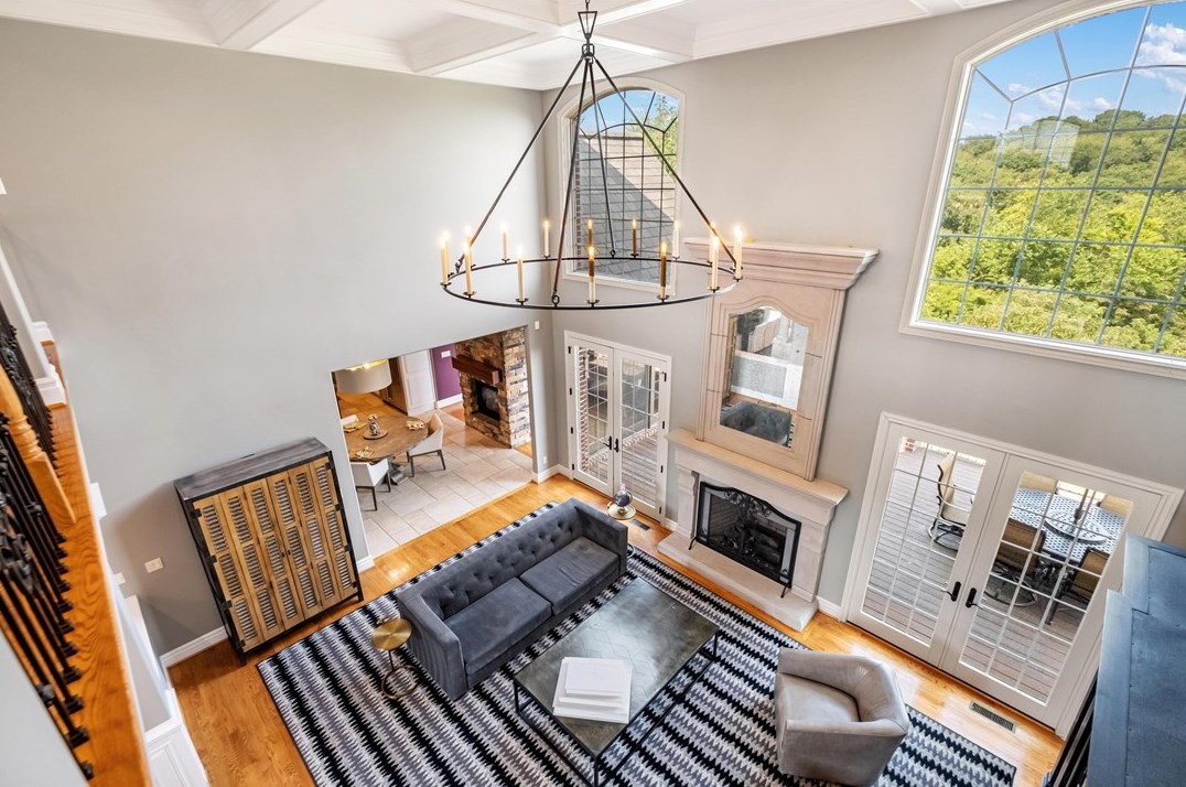 2230 Country Clb Dr, Pittsburgh PA 15235-4114 exterior