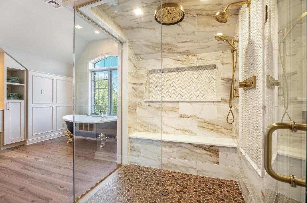 2230 Country Clb Dr, Pittsburgh PA 15235-4114 exterior