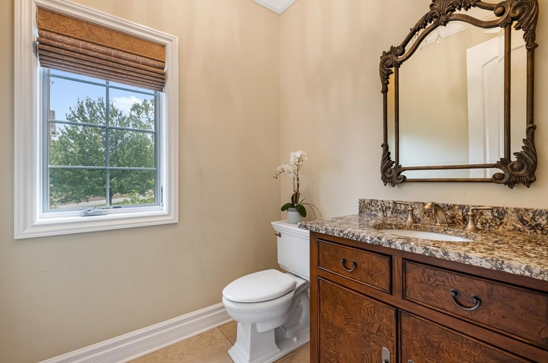 2230 Country Clb Dr, Pittsburgh PA 15235-4114 exterior