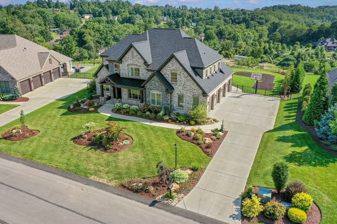 180 Wellington Cir, Canonsburg, PA 15317